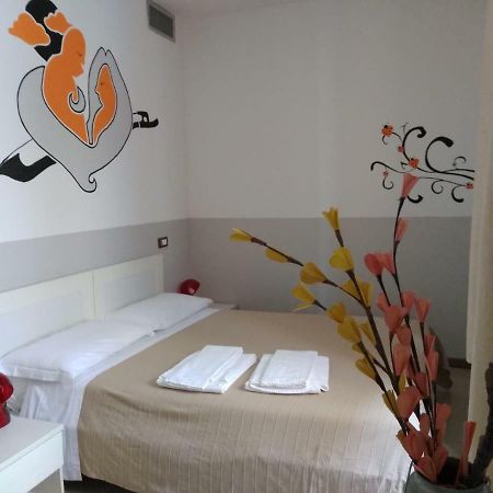 L'Archetto Hostel Cremona Luaran gambar