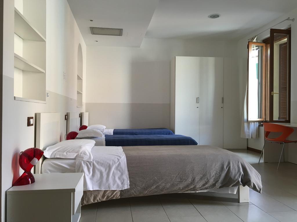 L'Archetto Hostel Cremona Luaran gambar