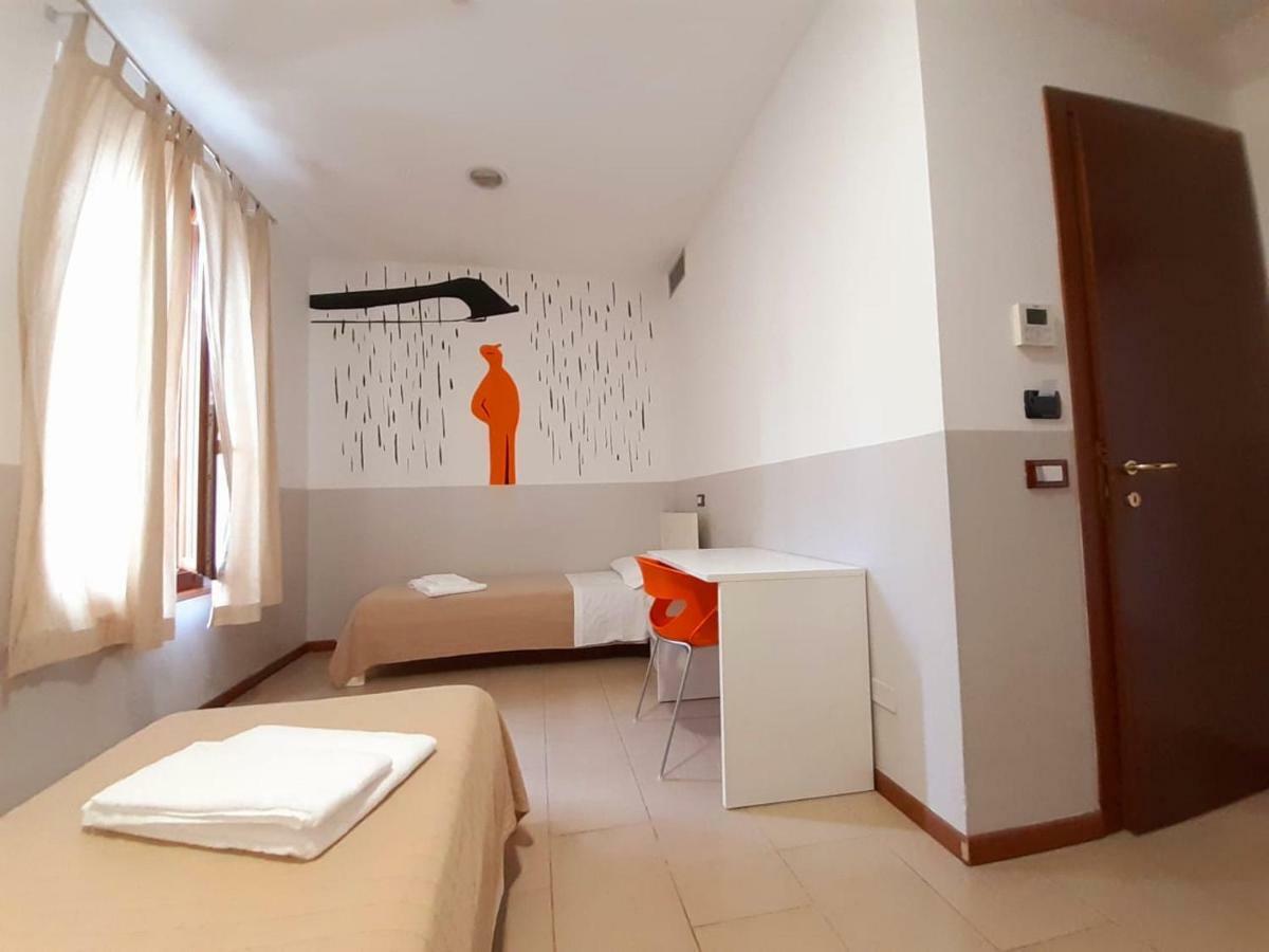 L'Archetto Hostel Cremona Luaran gambar