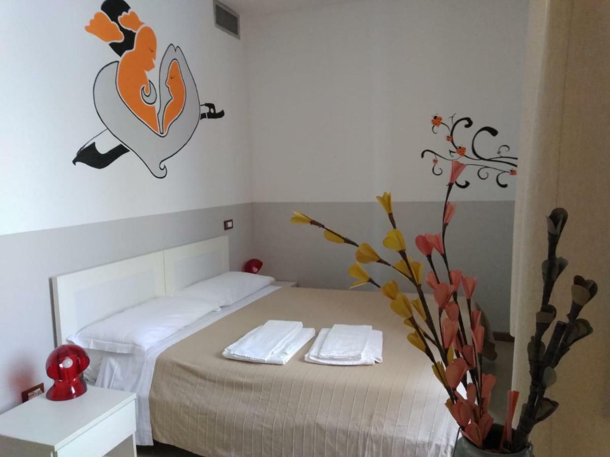 L'Archetto Hostel Cremona Luaran gambar